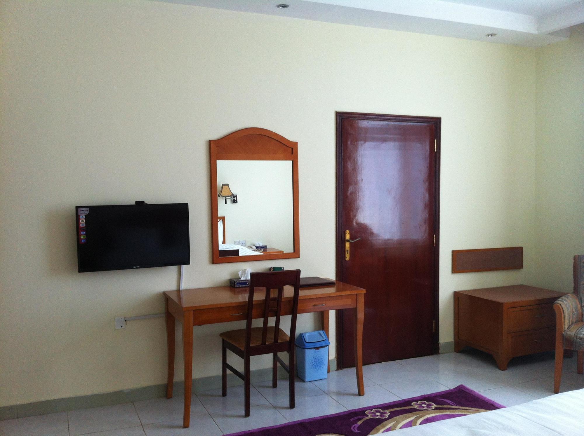 Oyo 366 Waves Hotel Acman Dış mekan fotoğraf