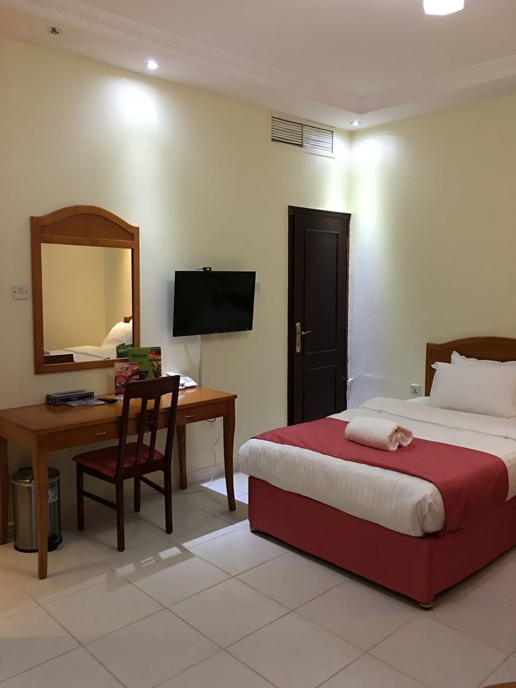 Oyo 366 Waves Hotel Acman Dış mekan fotoğraf