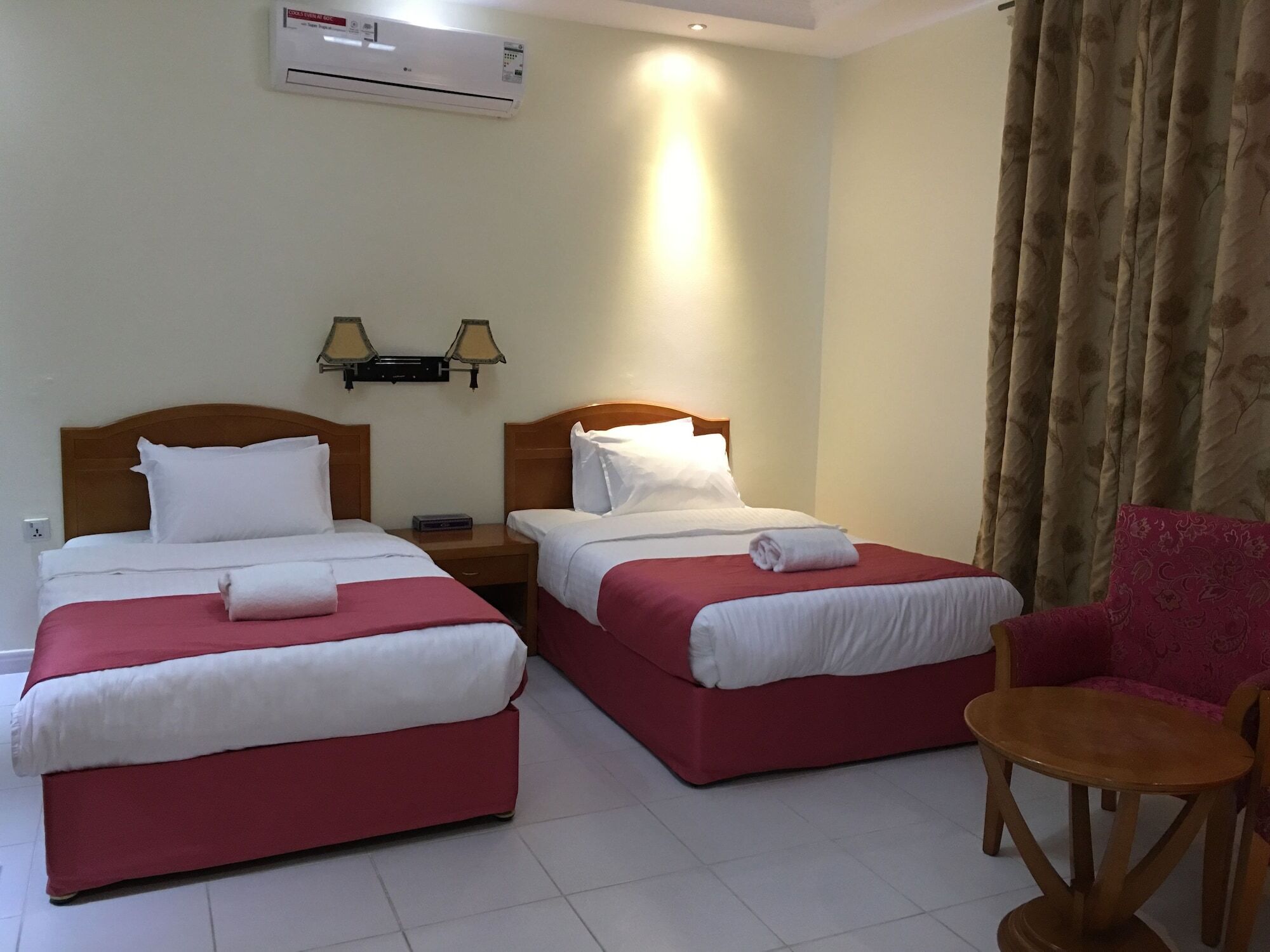 Oyo 366 Waves Hotel Acman Dış mekan fotoğraf