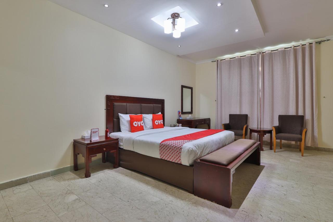 Oyo 366 Waves Hotel Acman Dış mekan fotoğraf