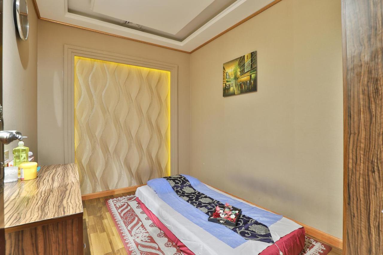 Oyo 366 Waves Hotel Acman Dış mekan fotoğraf