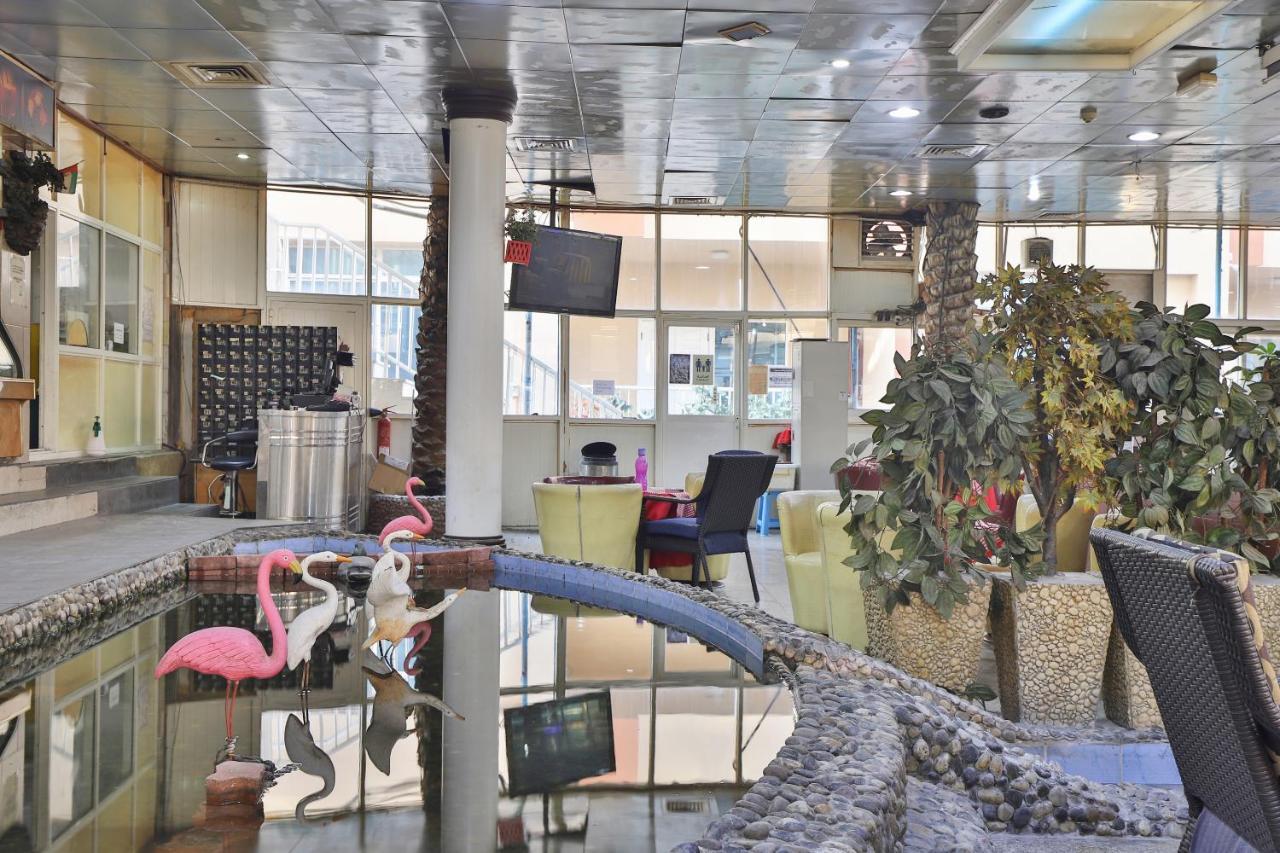 Oyo 366 Waves Hotel Acman Dış mekan fotoğraf
