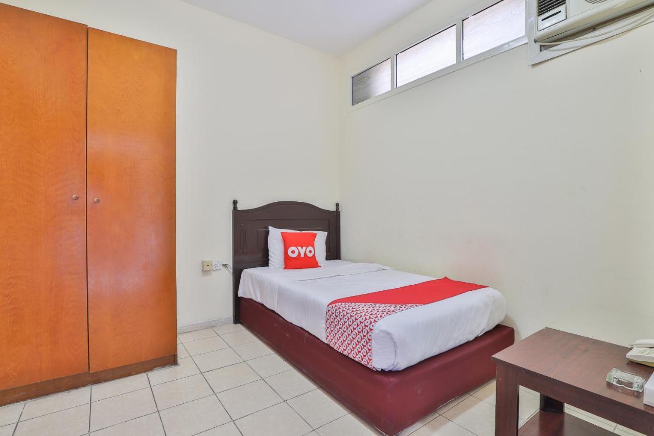 Oyo 366 Waves Hotel Acman Dış mekan fotoğraf