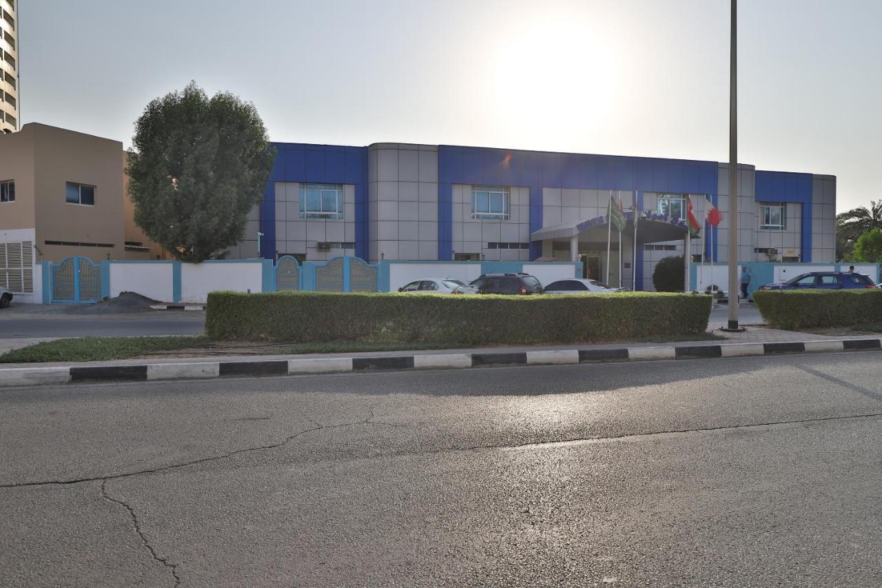 Oyo 366 Waves Hotel Acman Dış mekan fotoğraf
