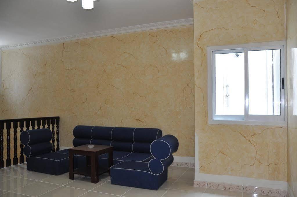 Oyo 366 Waves Hotel Acman Dış mekan fotoğraf
